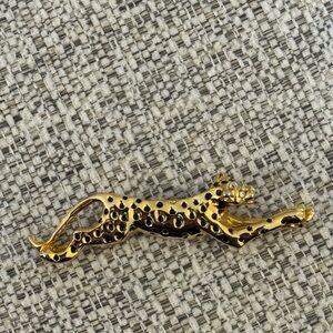 Tonal Gold Leopard Brooch